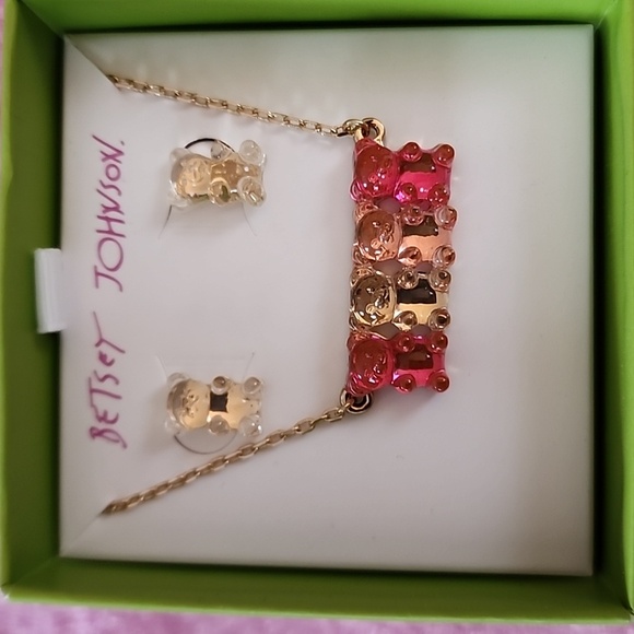 ✨️🐻❄️🐻NWT BETSEY JOHNSON BEAR 🐻❄️✨️EARRINGS / MATCHING NECKLACE✨️🐻❄️🐻 - Picture 7 of 11